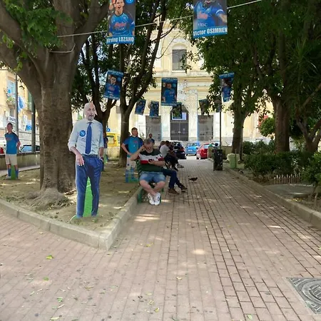 Lazzarella * Naples